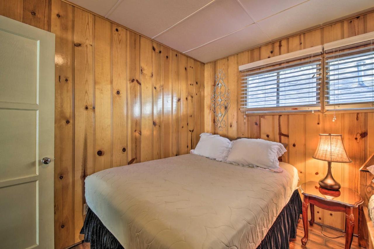 Pet-Friendly Big Bear Lake Cabin Less Than 3 Mi To Lake! Exterior photo